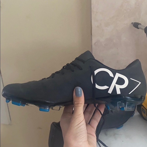 Nike Soccer Cleats CR7 - Picture 4 of 9